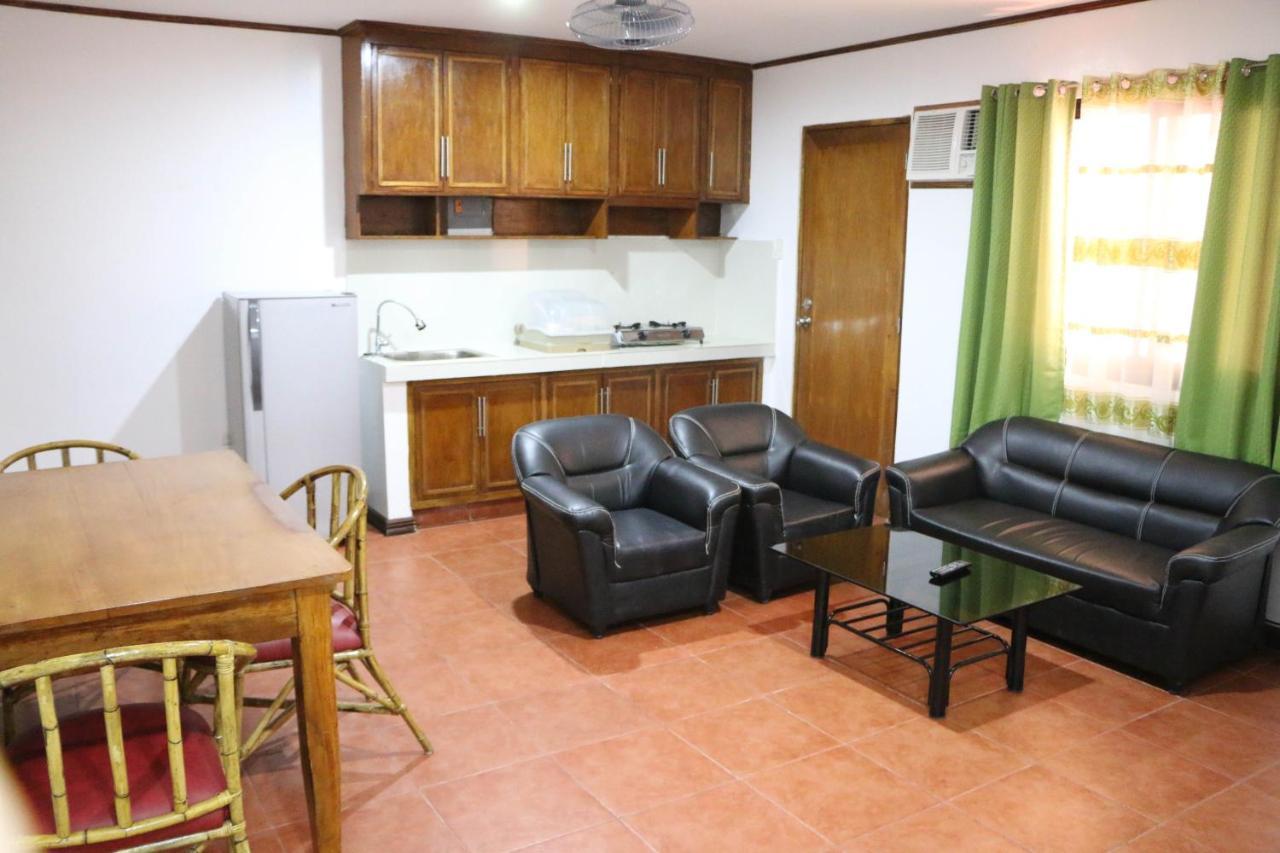 Badladz Staycation Condos Puerto Galera Bagian luar foto