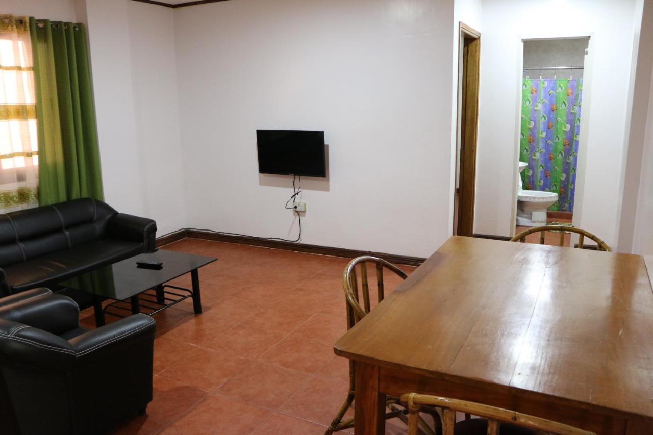 Badladz Staycation Condos Puerto Galera Bagian luar foto