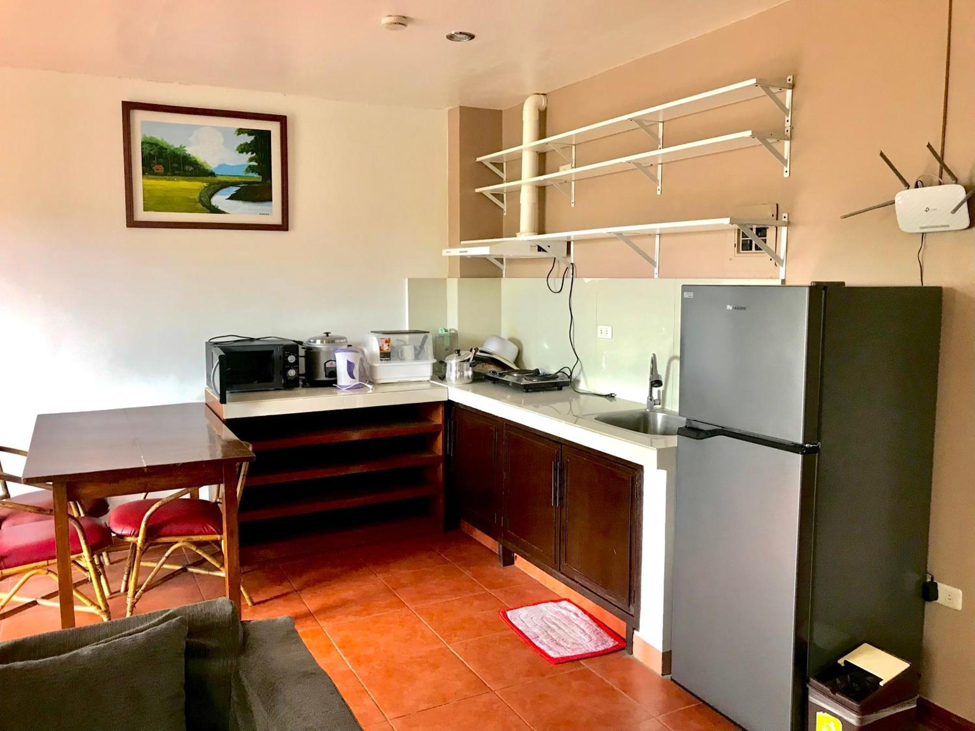 Badladz Staycation Condos Puerto Galera Bagian luar foto