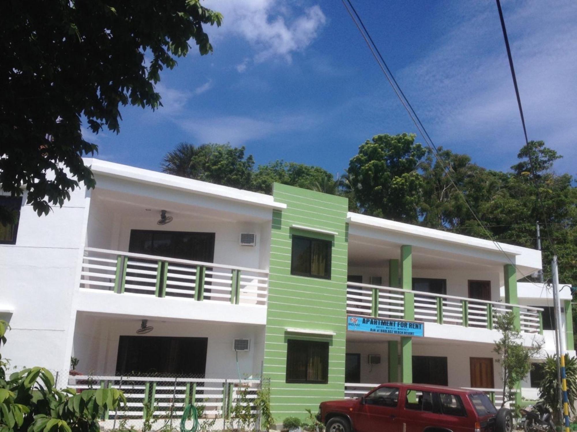 Badladz Staycation Condos Puerto Galera Bagian luar foto
